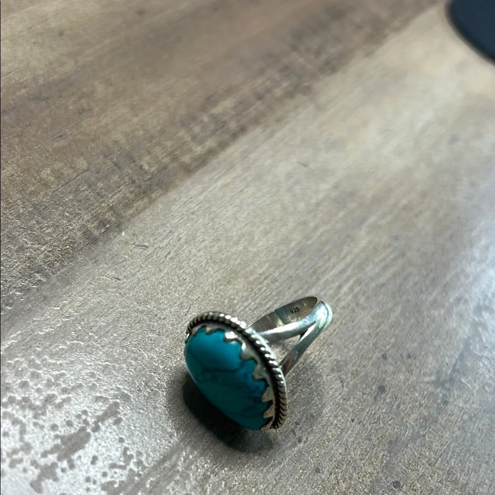 Turquoise Silver Ring - Picture 5 of 6